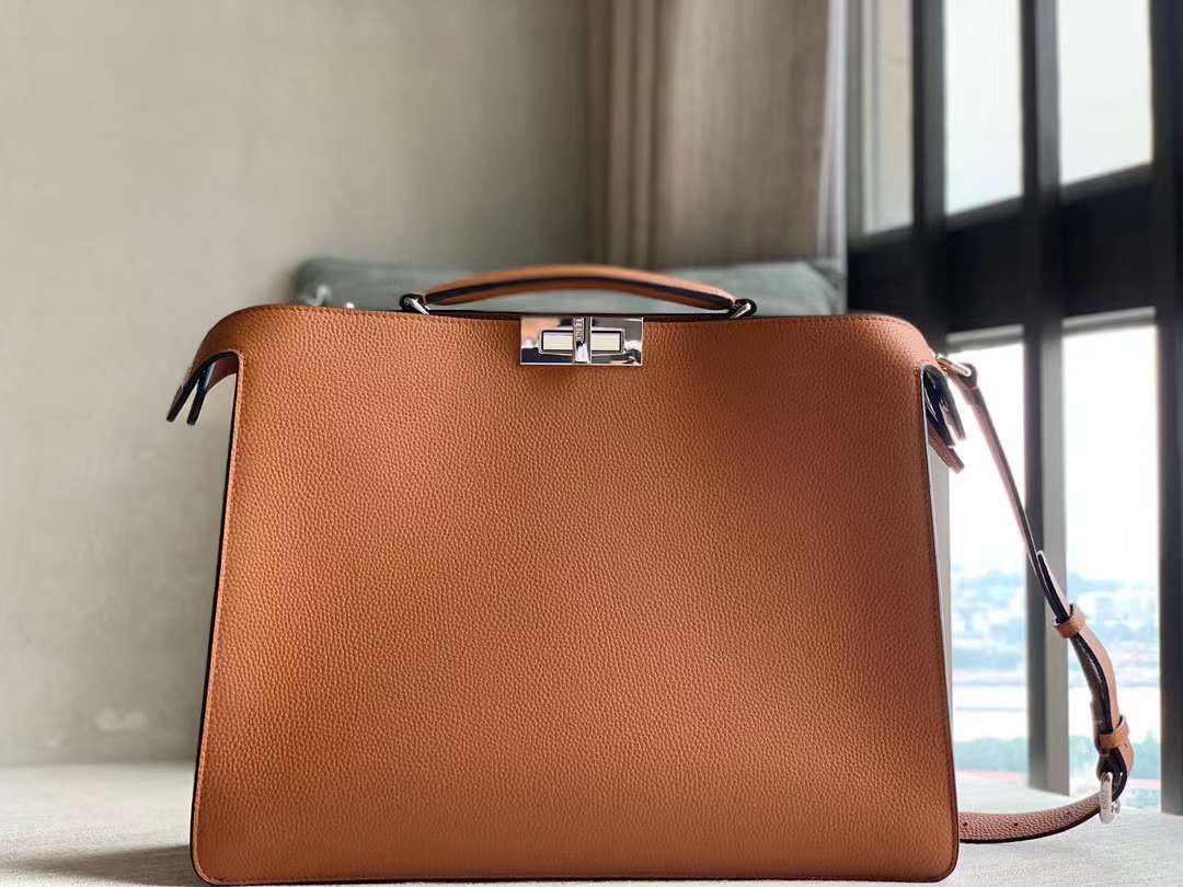 펜디 23FW 피카부 아이씨유 남성 토트백 38x29x10cm