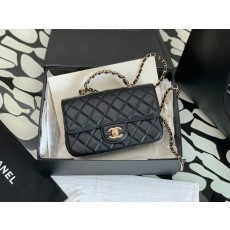 샤넬 23ss 체인 탑핸들 클래식 플랩백 20cm
