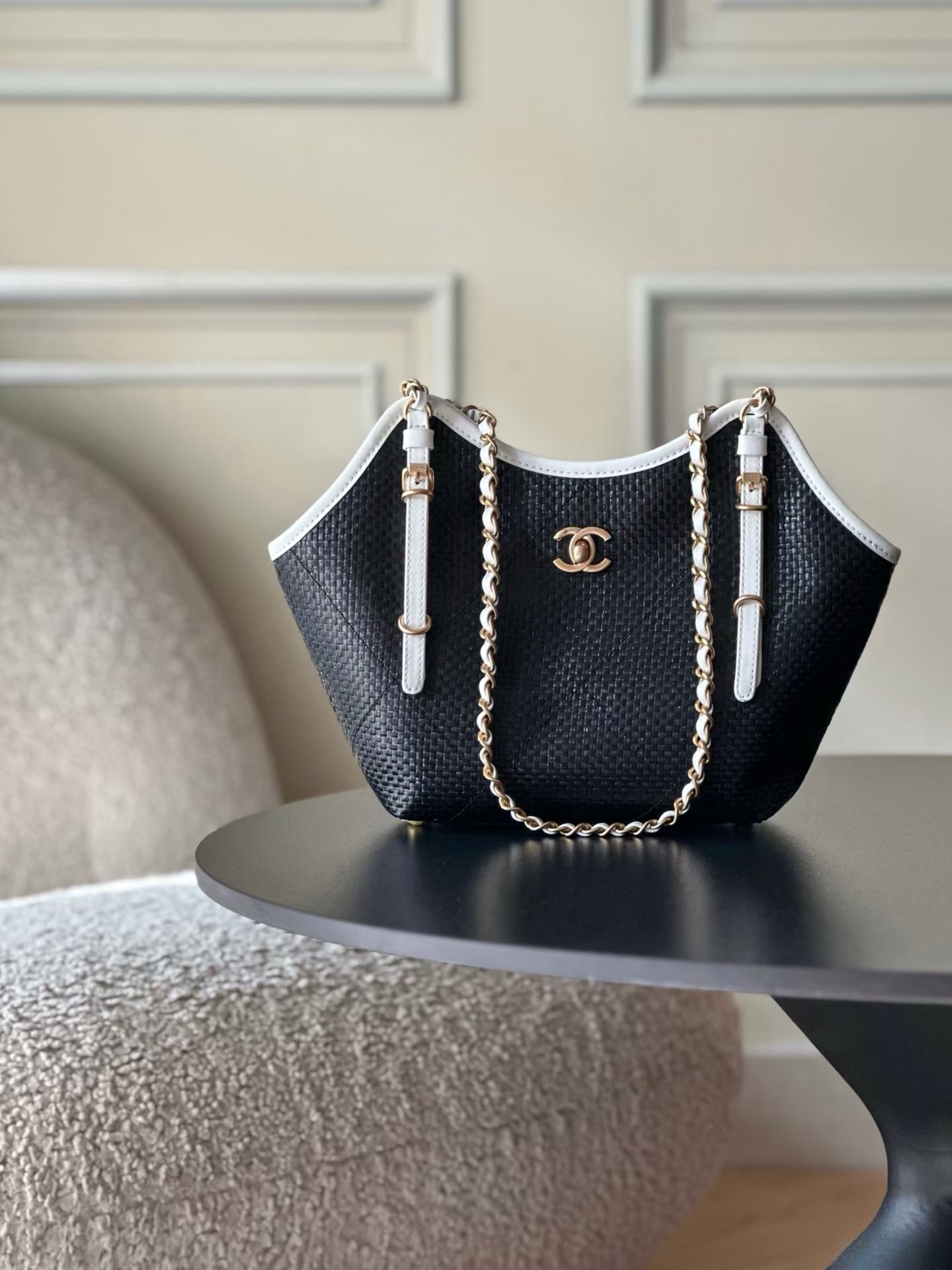 샤넬 26c 라피아 스몰 AS6015 20x31x20.5x7cm(스트랩55cm)